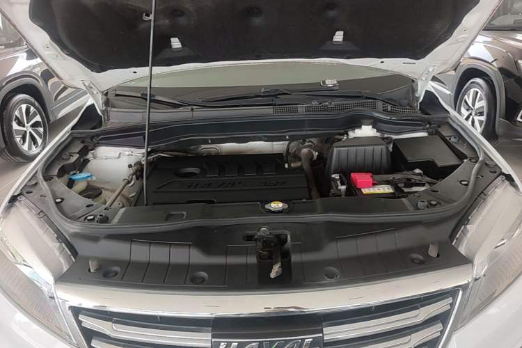 Used Haval H6 2019 Sport Edition 1.5T Manual Two-Wheel Drive Elite Model China VI Standard Engine Bay