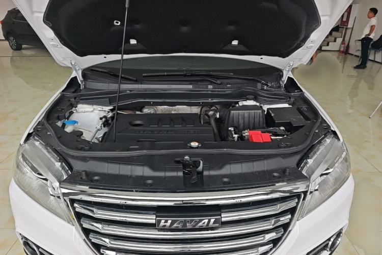 Used Haval H6 2019 Sport Edition 1.5T Manual Two-Wheel Drive Elite Model China VI Standard Engine Bay