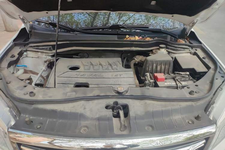 Used Haval H6 2019 Sport Edition 1.5T Manual Two-Wheel Drive Elite Model China VI Standard Engine Bay