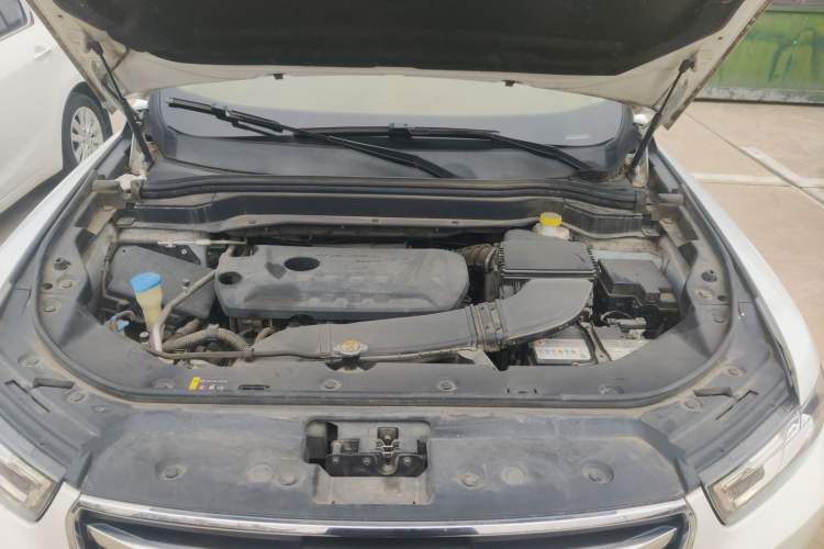 Used Haval H6 2019 2.0 GDIT Automatic Luxury Smart Connectivity Version China V Standard Engine Bay