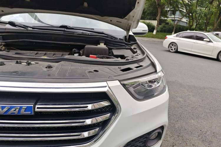 Used Haval H6 2019 Sport Edition 1.5T Automatic Two-Wheel Drive Elite Model China VI Engine Bay Left