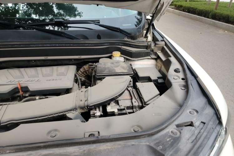 Used Haval H6 2019 1.5 GDIT Automatic Luxury Smart Connect Version China VI Standard Engine Bay Left