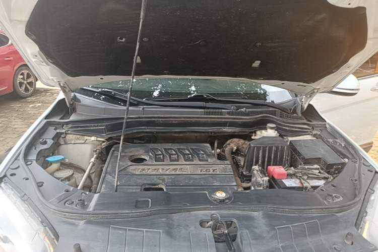 Used Haval H6 2019 Sport Edition 1.5T Manual Two-Wheel Drive Elite Model China VI Standard Engine Bay