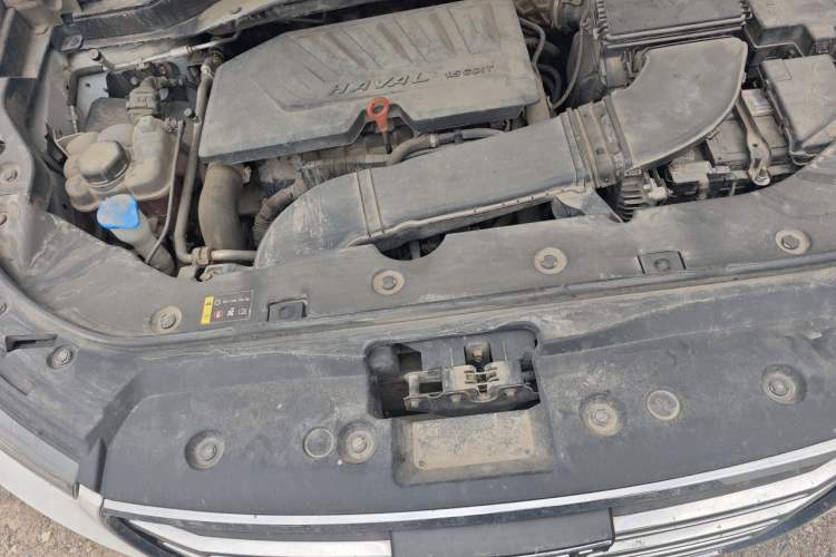 Used Haval H6 2019 1.5 GDIT Automatic Luxury Smart Connect Version China VI Standard Engine Bay