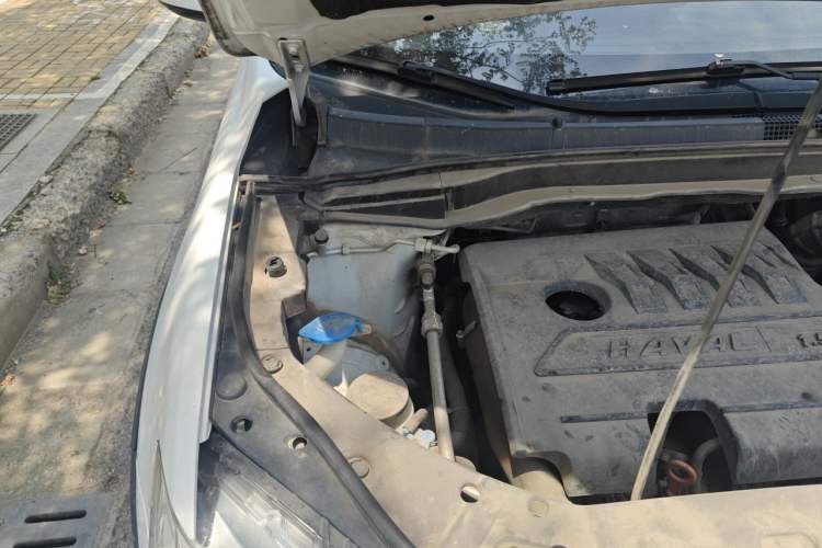 Used Haval H6 2019 Sport Edition 1.5T Automatic Two-Wheel Drive Elite Model China VI Engine Bay Right