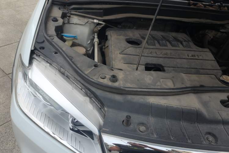 Used Haval H6 2019 Sport Edition 1.5T Automatic Two-Wheel Drive Elite Model China VI Engine Bay Right