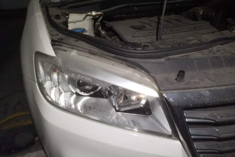 Used Haval H6 2019 Sport Edition 1.5T Automatic Two-Wheel Drive Elite Model China VI Engine Bay Right