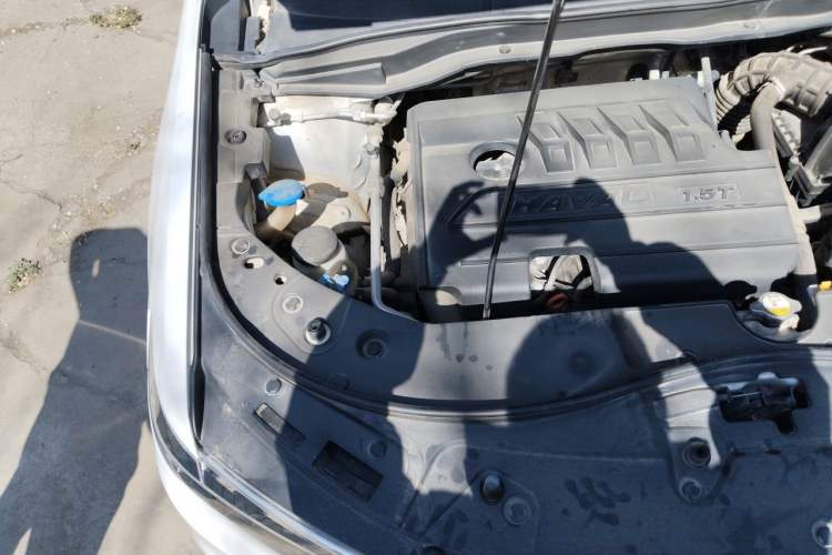 Used Haval H6 2019 Sport Edition 1.5T Automatic Two-Wheel Drive Prestige Smart Connectivity Model China VI Engine Bay Right