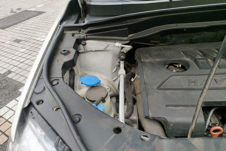 Used Haval H6 2019 Sport Edition 1.5T Automatic Two-Wheel Drive Elite Model China VI Engine Bay Right