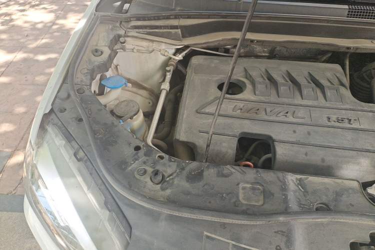 Used Haval H6 2019 Sport Edition 1.5T Automatic Two-Wheel Drive Elite Model China VI Engine Bay Right