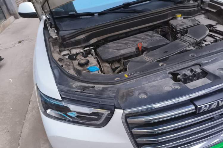 Used Haval H6 2019 1.5 GDIT Automatic Luxury Smart Connect Version China VI Standard Engine Bay Right