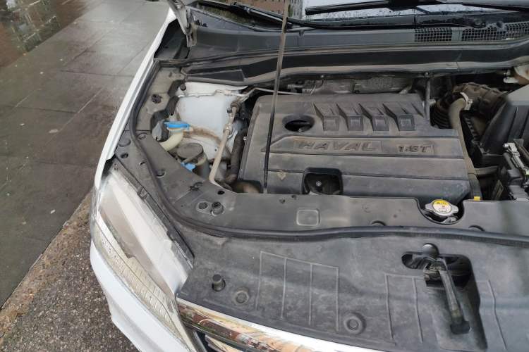 Used Haval H6 2019 Sport Edition 1.5T Manual Two-Wheel Drive Elite Model China VI Standard Engine Bay Right