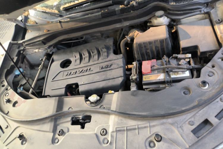 Used Haval H6 2019 Sport Edition 1.5T Manual Two-Wheel Drive Elite Model China VI Standard Engine Bay