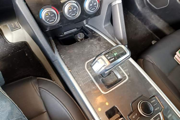 Used Haval H6 2019 Sport Edition 1.5T Automatic Two-Wheel Drive Elite Model China VI Gear Lever
