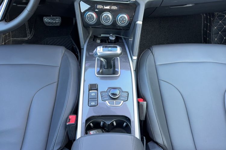 Used Haval H6 2019 Sport Edition 1.5T Automatic Two-Wheel Drive Elite Model China VI Gear Lever