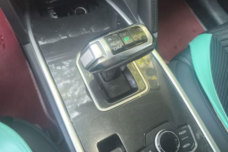 Used Haval H6 2019 Sport Edition 1.5T Automatic Two-Wheel Drive Elite Model China VI Gear Lever