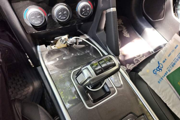 Used Haval H6 2019 Sport Edition 1.5T Automatic Two-Wheel Drive Elite Model China VI Gear Lever