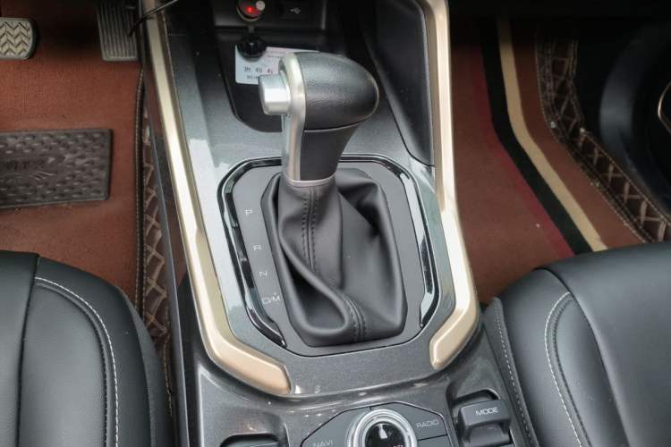 Used Haval H6 2019 1.5 GDIT Automatic Luxury Smart Connect Edition Emission Standard China V Gear Lever