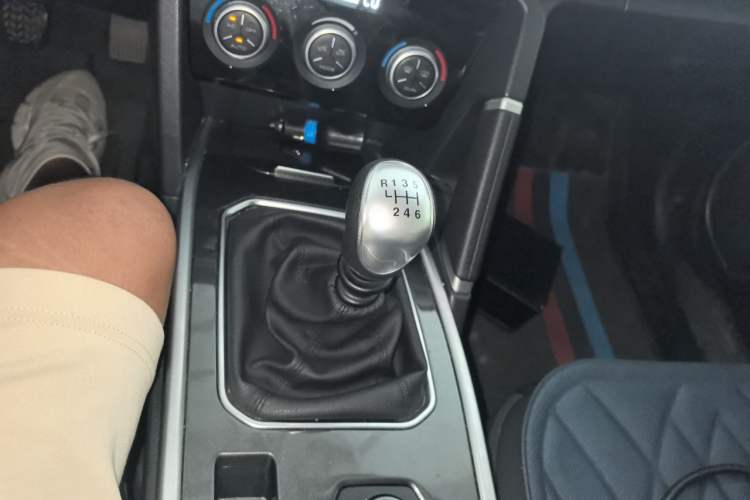 Used Haval H6 2019 Sport Edition 1.5T Manual Two-Wheel Drive Elite Model China VI Standard Gear Lever
