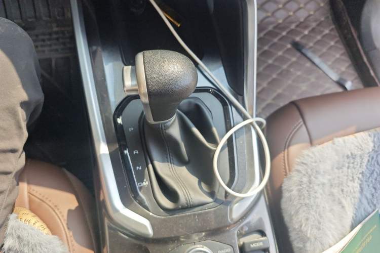 Used Haval H6 2019 Red Label 1.5 GDIT Automatic Luxury Smart Connectivity Edition Gear Lever