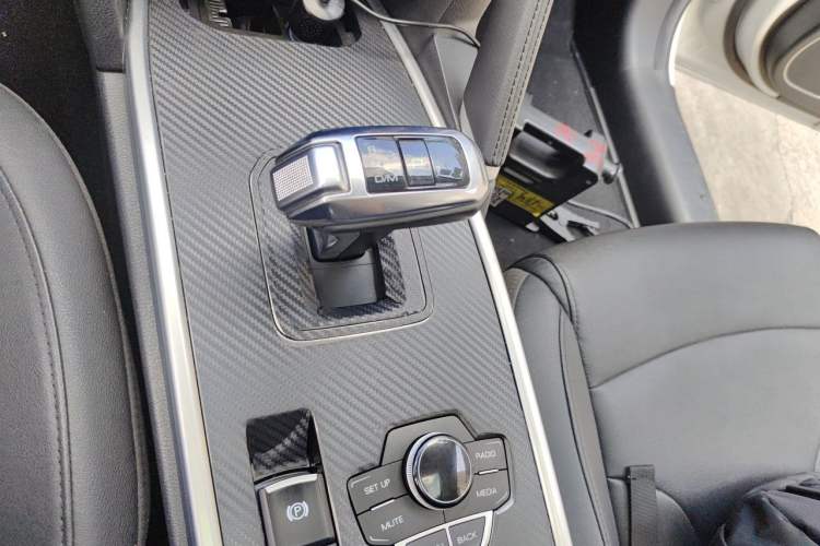 Used Haval H6 2019 Sport Edition 1.5T Automatic Two-Wheel Drive Elite Model China VI Gear Lever