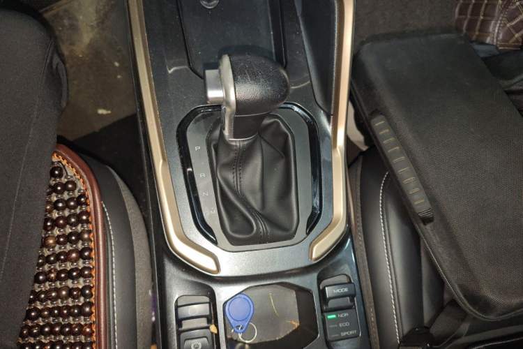 Used Haval H6 2019 Red Label 1.5 GDIT Automatic Champion Edition Gear Lever