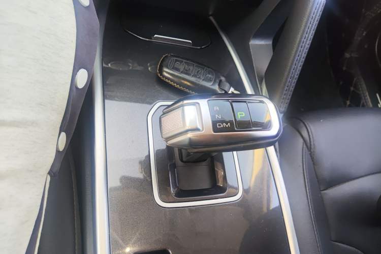 Used Haval H6 2019 Sport Edition 1.5T Automatic Two-Wheel Drive Elite Model China VI Gear Lever