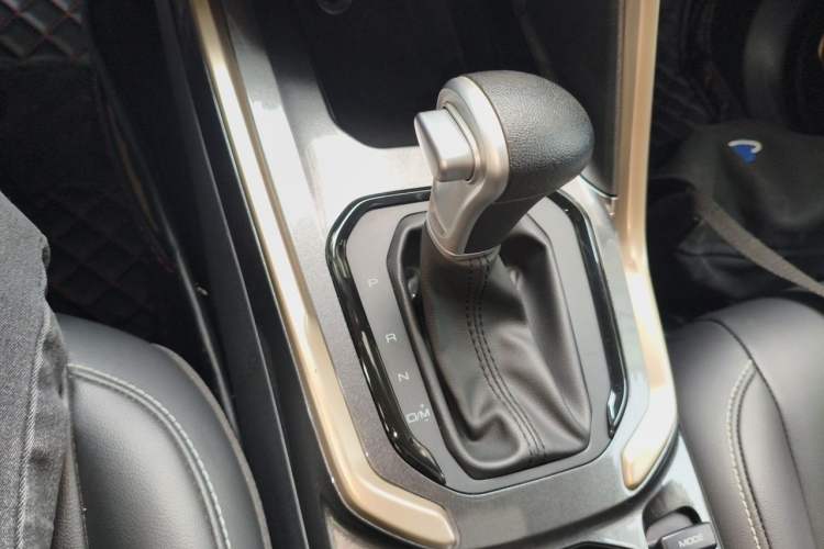 Used Haval H6 2019 Red Label 1.5 GDIT Automatic Champion Edition Gear Lever