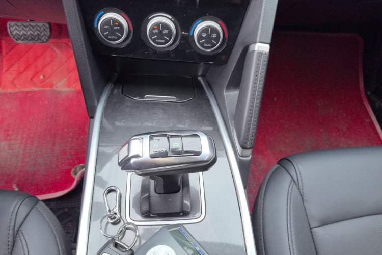 Used Haval H6 2019 Sport Edition 1.5T Automatic Two-Wheel Drive Elite Model China VI Gear Lever