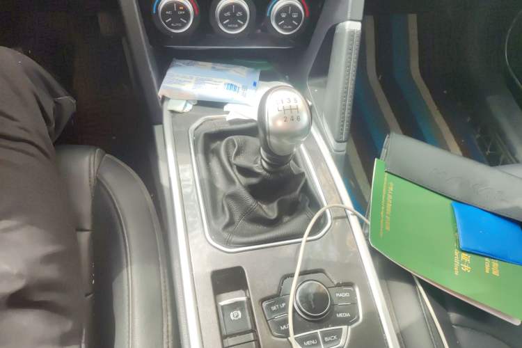 Used Haval H6 2019 Sport Edition 1.5T Manual Two-Wheel Drive Elite Model China VI Standard Gear Lever