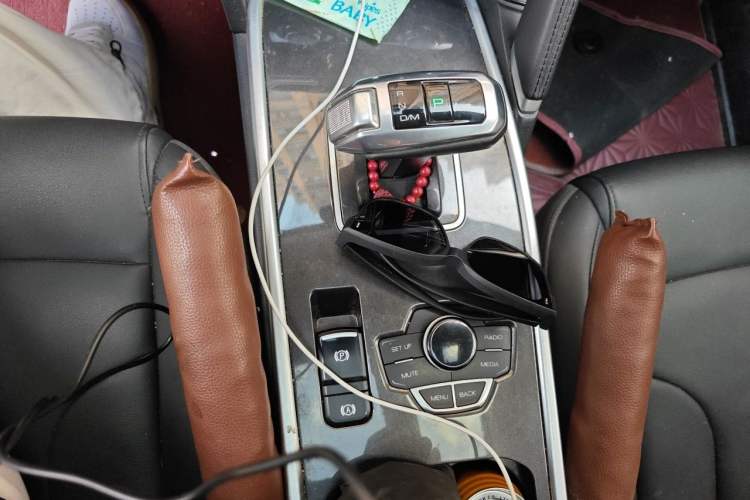 Used Haval H6 2019 Sport Edition 1.5T Automatic Two-Wheel Drive Elite Model China VI Gear Lever