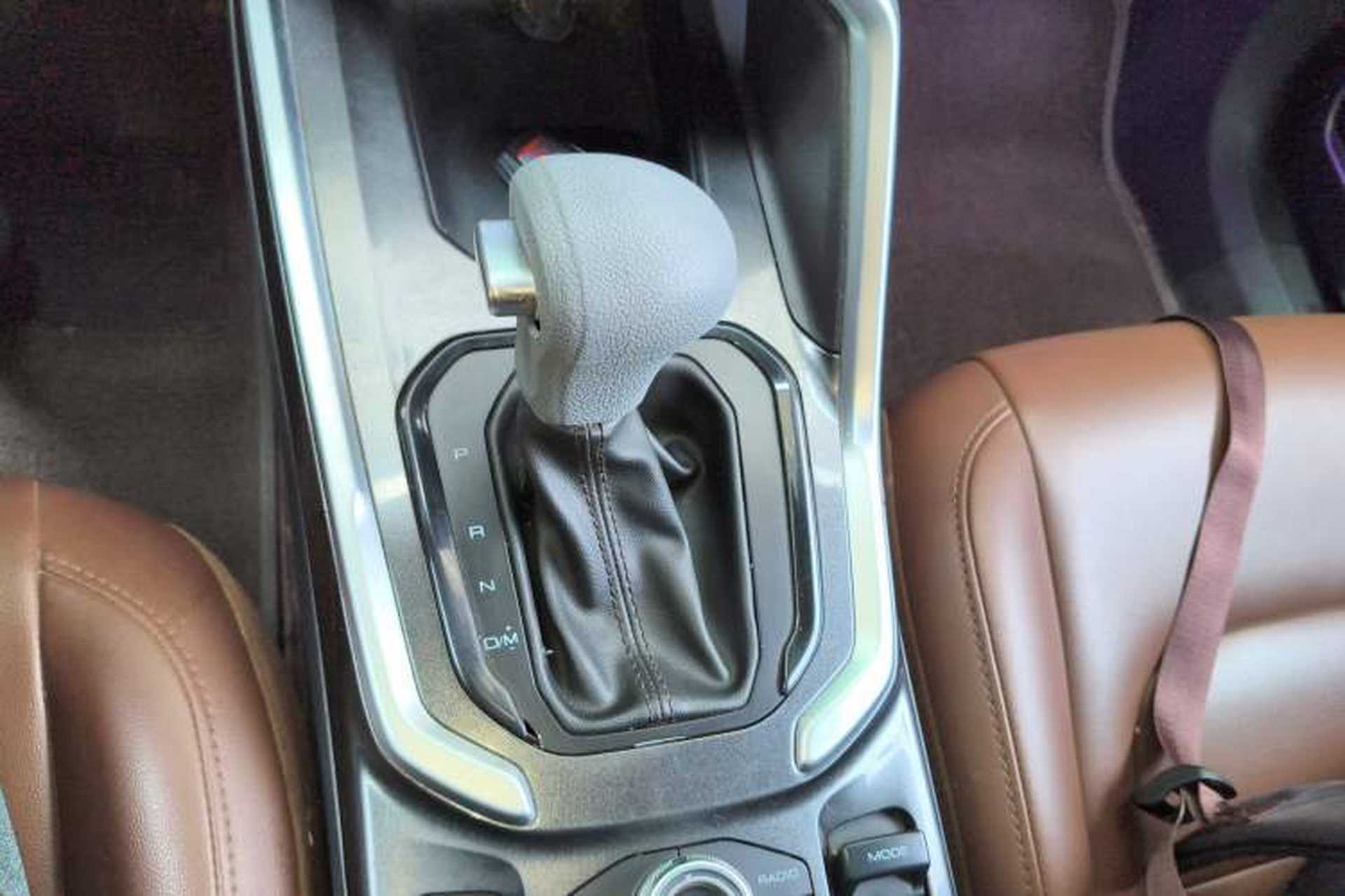 Used Haval H6 2019 Blue Label 1.5 GDIT Automatic Luxury Smart Connectivity Edition Gear Lever