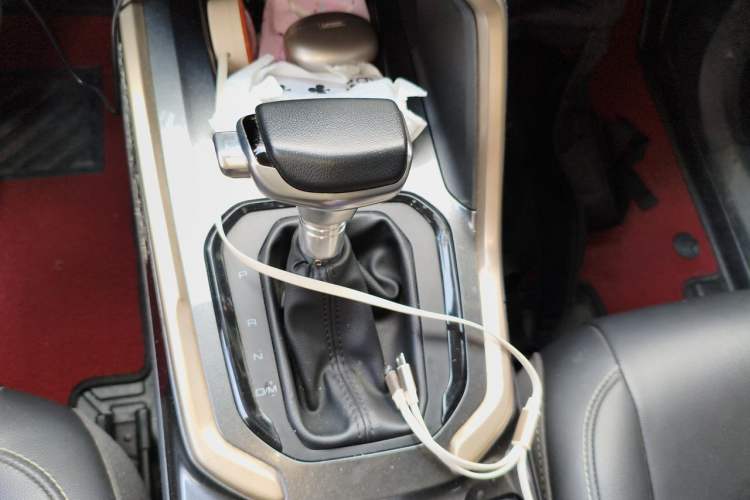 Used Haval H6 2019 Blue Label 1.5 GDIT Automatic Champion Edition Gear Lever