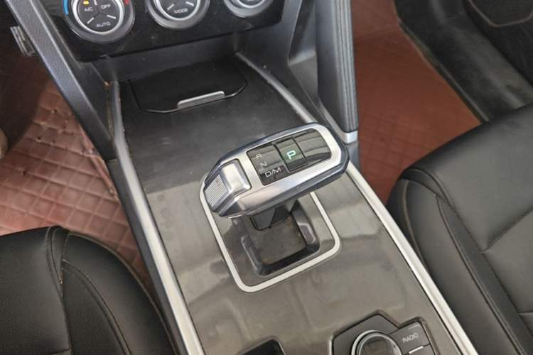 Used Haval H6 2019 Sport Edition 1.5T Automatic Two-Wheel Drive Elite Model China VI Gear Lever