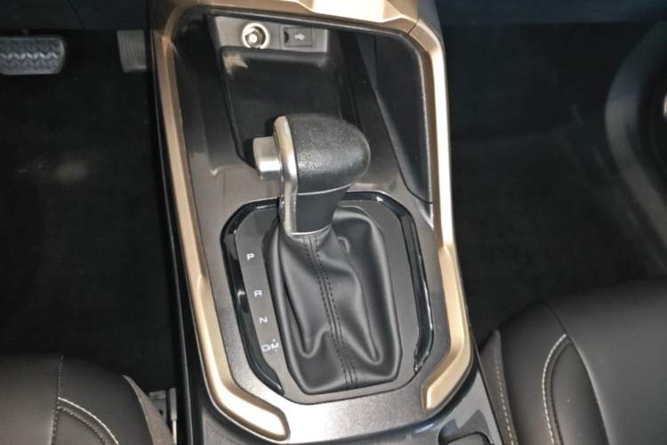 Used Haval H6 2019 Blue Label 1.5 GDIT Automatic Champion Edition Gear Lever