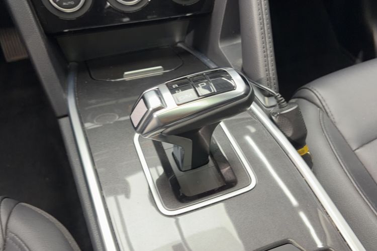 Used Haval H6 2019 Sport Edition 1.5T Automatic Two-Wheel Drive Elite Model China VI Gear Lever