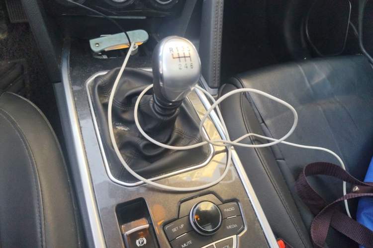 Used Haval H6 2019 Sport Edition 1.5T Manual Two-Wheel Drive Elite Model China VI Standard Gear Lever