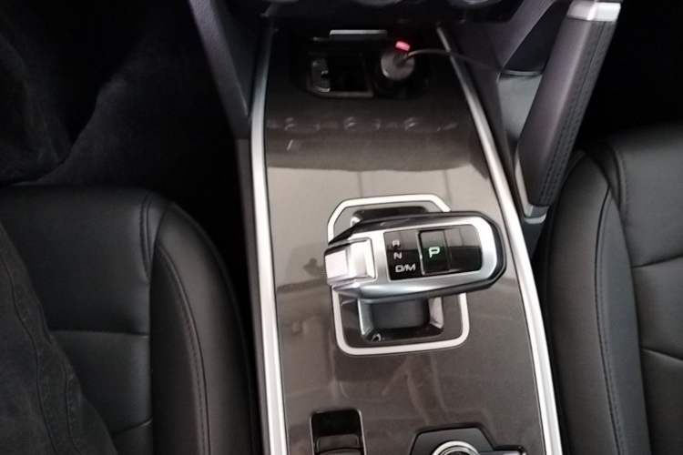 Used Haval H6 2019 Sport Edition 1.5T Automatic Two-Wheel Drive Elite Model China VI Gear Lever
