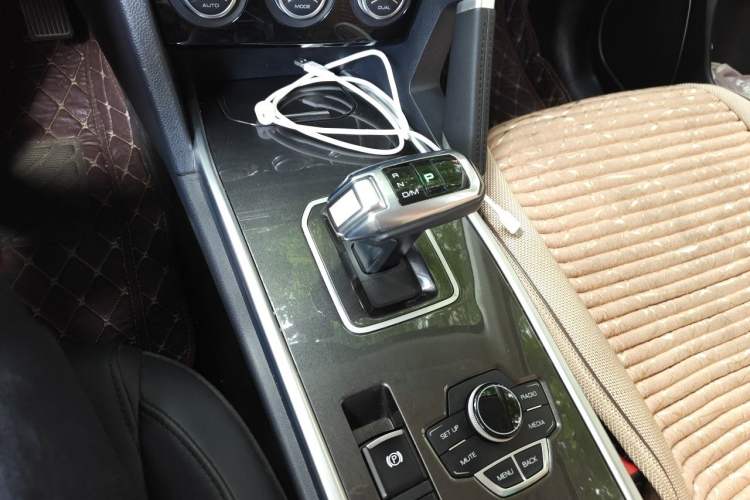 Used Haval H6 2019 Sport Edition 1.5T Automatic Two-Wheel Drive Elite Model China VI Gear Lever