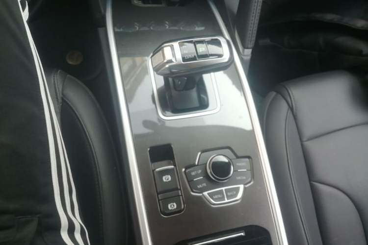 Used Haval H6 2019 Sport Edition 1.5T Automatic Two-Wheel Drive Elite Model China VI Gear Lever