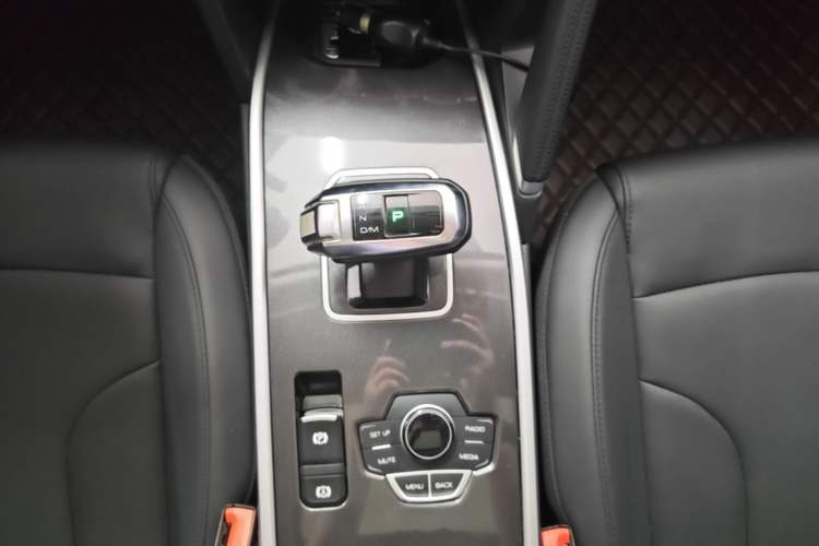 Used Haval H6 2019 Sport Edition 1.5T Automatic Two-Wheel Drive Elite Model China VI Gear Lever