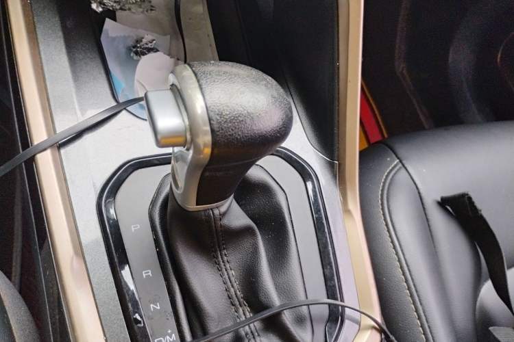 Used Haval H6 2019 Red Label 2.0 GDIT Automatic Champion Edition Gear Lever