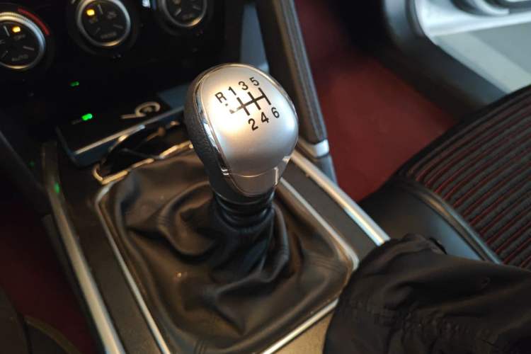 Used Haval H6 2019 Sport Edition 1.5T Manual Two-Wheel Drive Elite Model China VI Standard Gear Lever