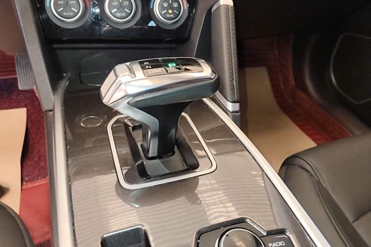 Used Haval H6 2019 Sport Edition 1.5T Automatic Two-Wheel Drive Elite Model China VI Gear Lever