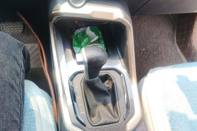 Used Haval H6 2019 Blue Label 1.5 GDIT Automatic Champion Edition Gear Lever