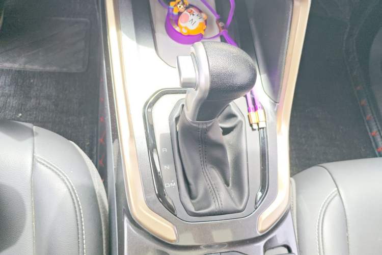 Used Haval H6 2019 Blue Label 1.5 GDIT Automatic Luxury Smart Connectivity Edition Gear Lever