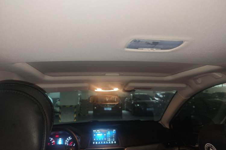 Used Haval H6 2019 Sport Edition 1.5T Automatic Two-Wheel Drive Elite Model China VI Headliner