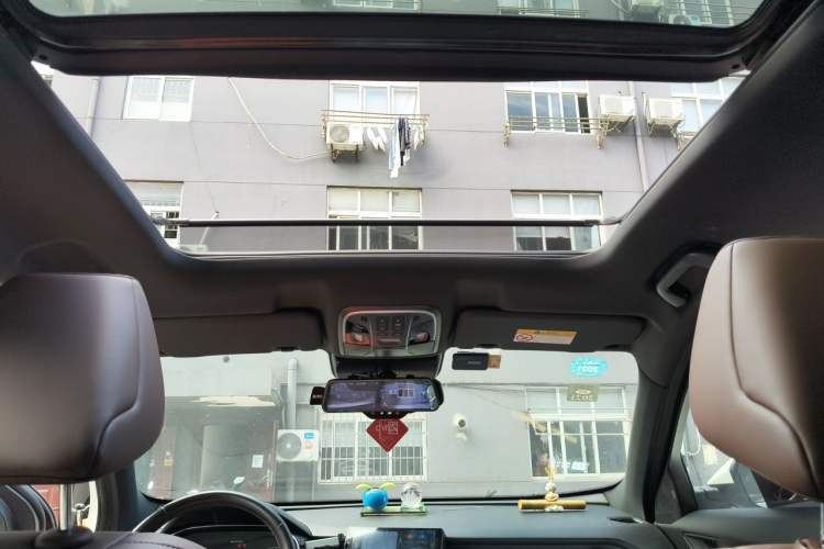 Used Haval H6 2019 1.5 GDIT Automatic Luxury Smart Connect Version China VI Standard Headliner
