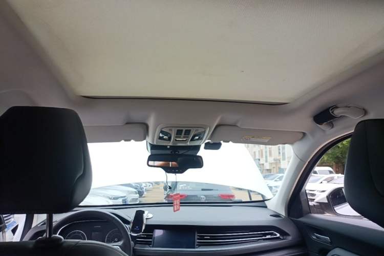 Used Haval H6 2019 Blue Label 1.5 GDIT Automatic Luxury Smart Connectivity Edition Headliner