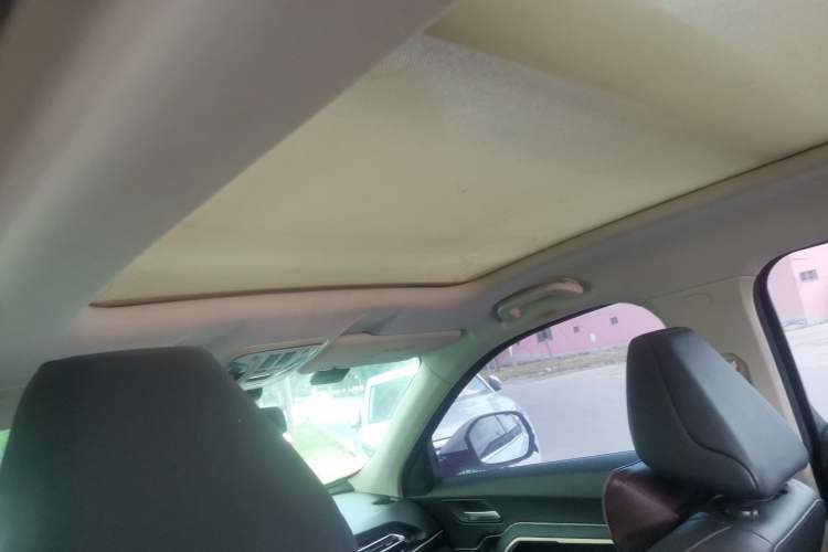 Used Haval H6 2019 1.5 GDIT Automatic Luxury Smart Connect Version China VI Standard Headliner